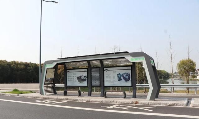 吳江新型綠色環(huán)保太陽(yáng)能智能候車(chē)亭問(wèn)世